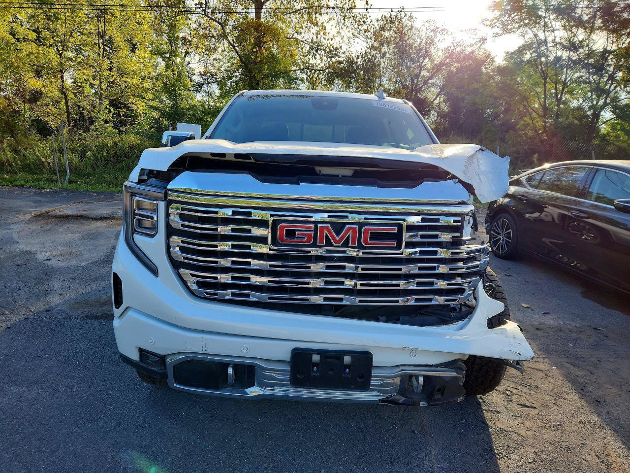 Used 2025 GMC Sierra 1500 Denali w/ Denali Reserve Package AWD/4WD image 2