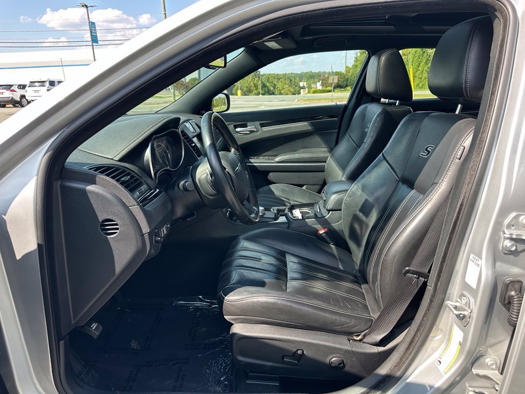 Used 2022 Chrysler 300 S RWD image 11