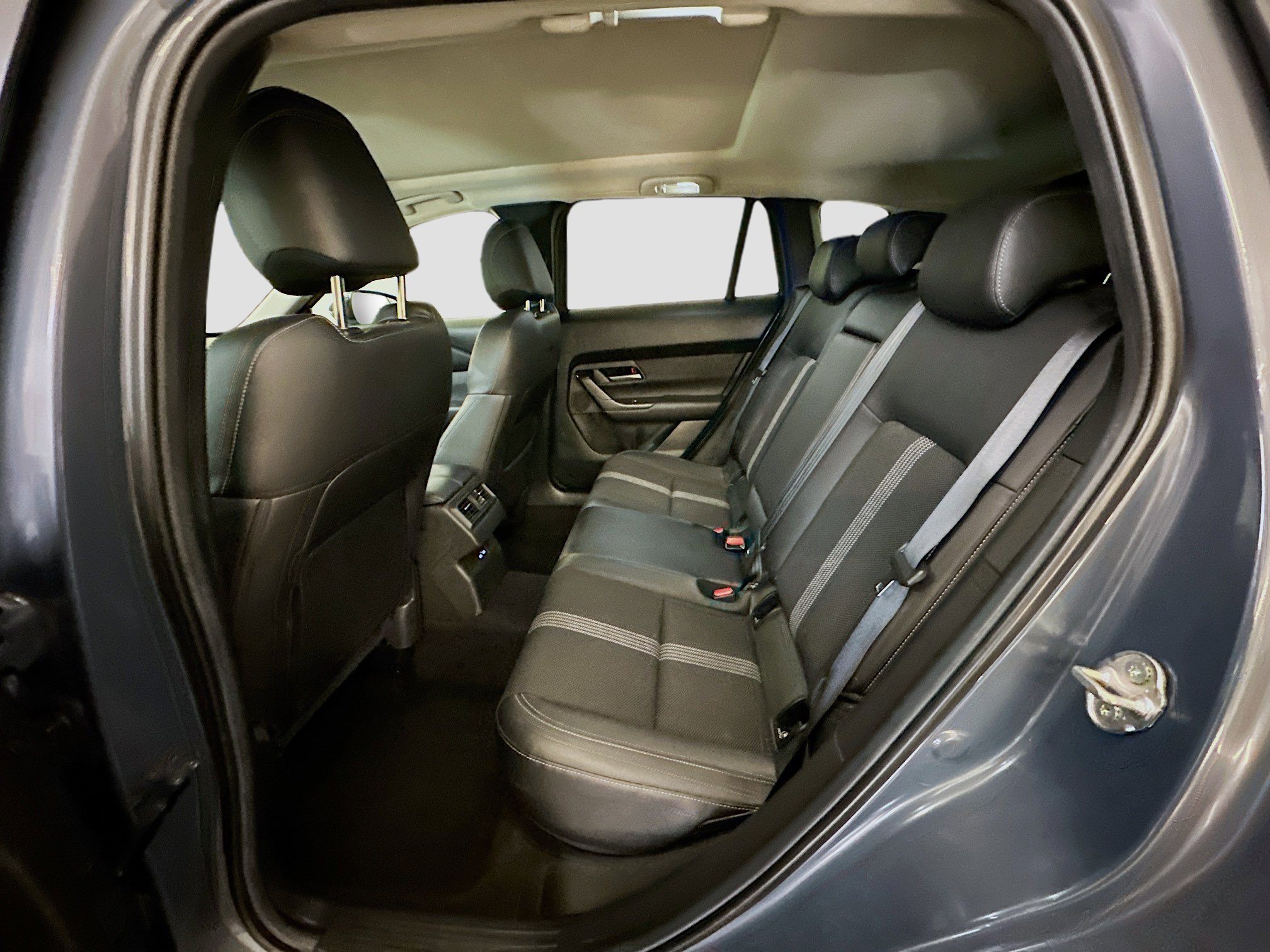 Used 2025 MAZDA CX-50 AWD 2.5 S w/ Premium Package image 30