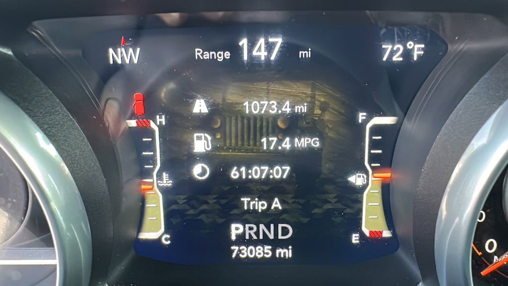 Used 2018 Jeep Wrangler Unlimited Sahara image 16