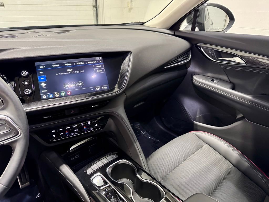 Used 2023 Buick Envision Essence w/ Sport Touring Package AWD/4WD image 17