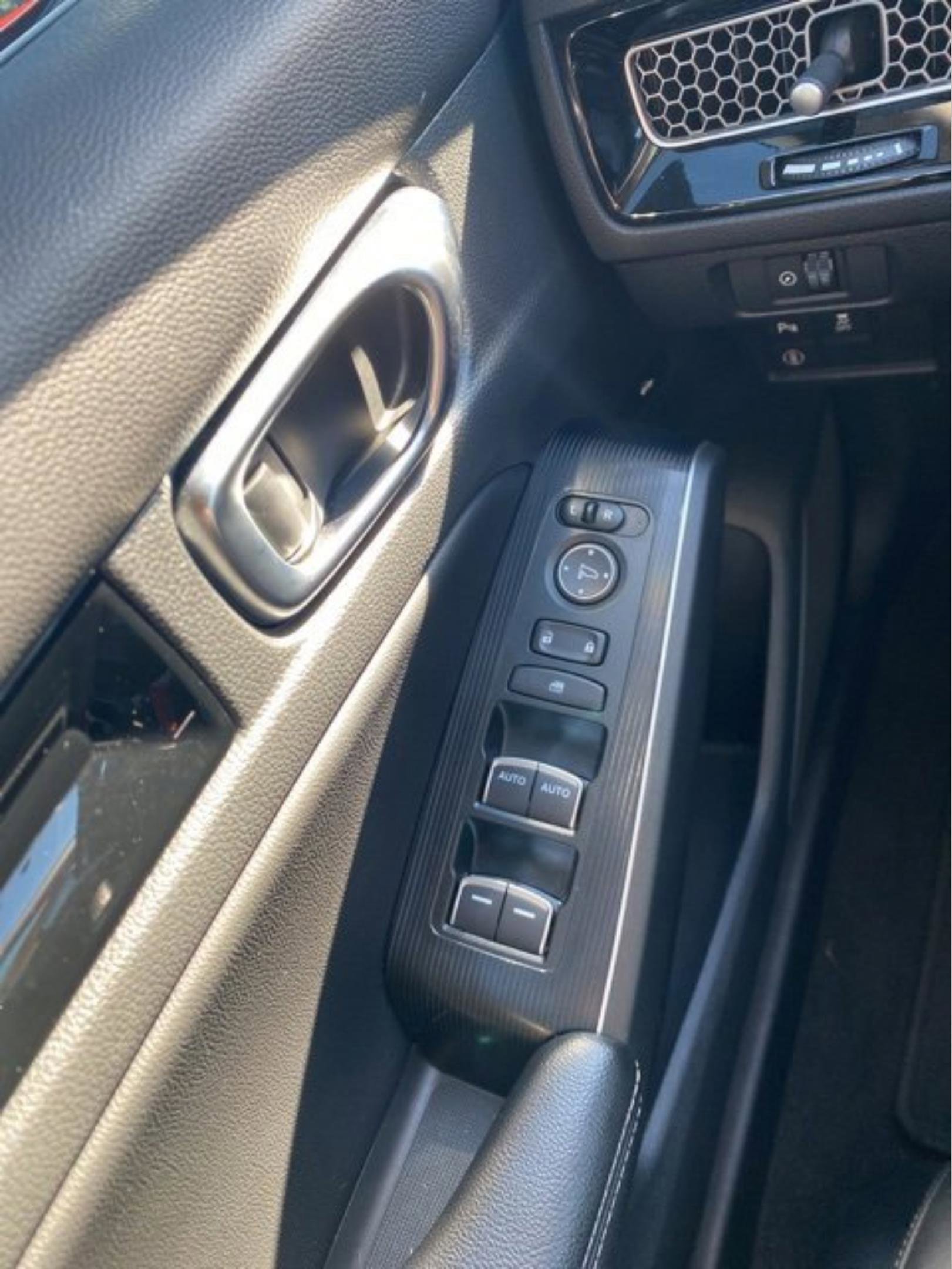 Used 2023 Honda Civic Touring image 8