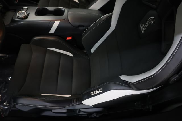 Used 2022 Ford Mustang Shelby GT500 w/ Carbon Fiber Track Pack RWD image 75