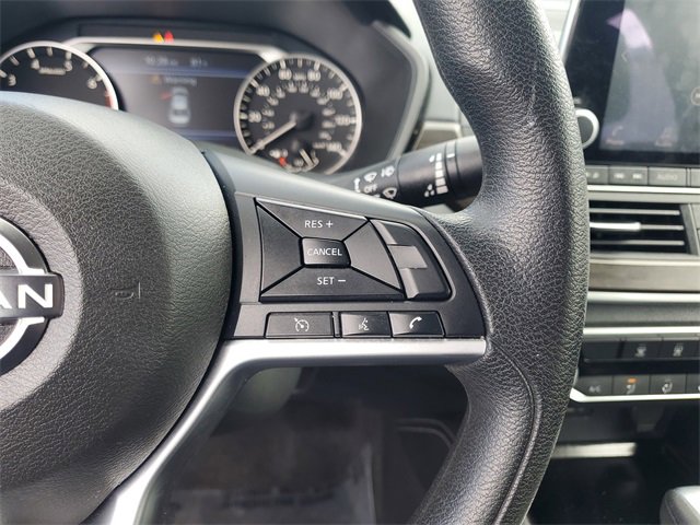 Used 2023 Nissan Altima 2.5 SV image 14