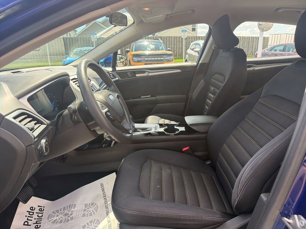 Used 2015 Ford Fusion SE FWD image 22