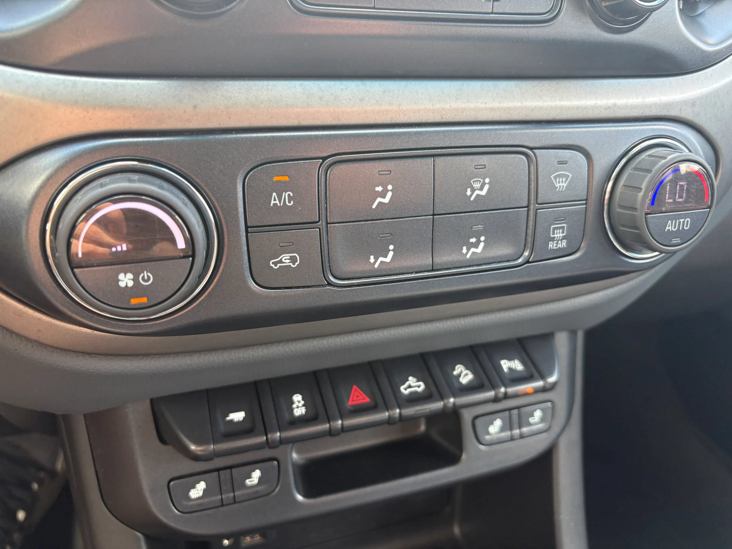 Used 2020 Chevrolet Colorado Z71 RWD image 14