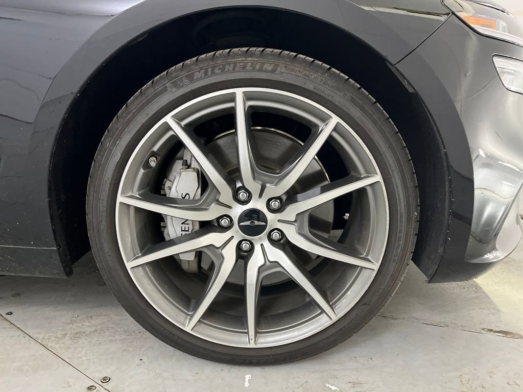 Used 2025 Genesis G70 2.5T image 17