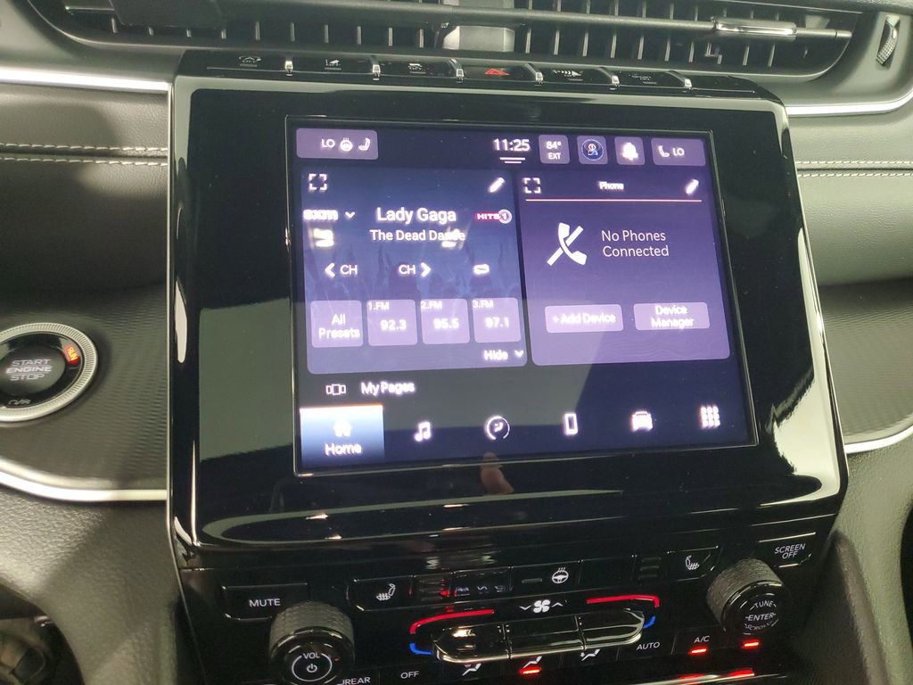 Used 2025 Jeep Grand Cherokee L Altitude image 20