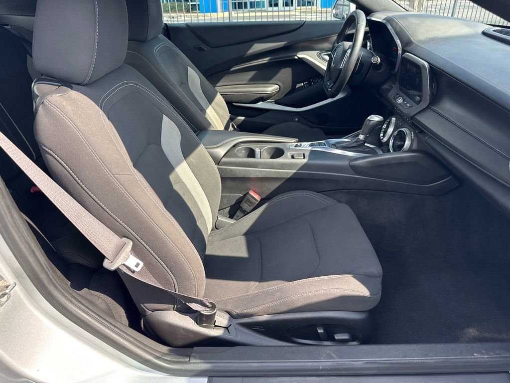 Used 2017 Chevrolet Camaro SS image 14