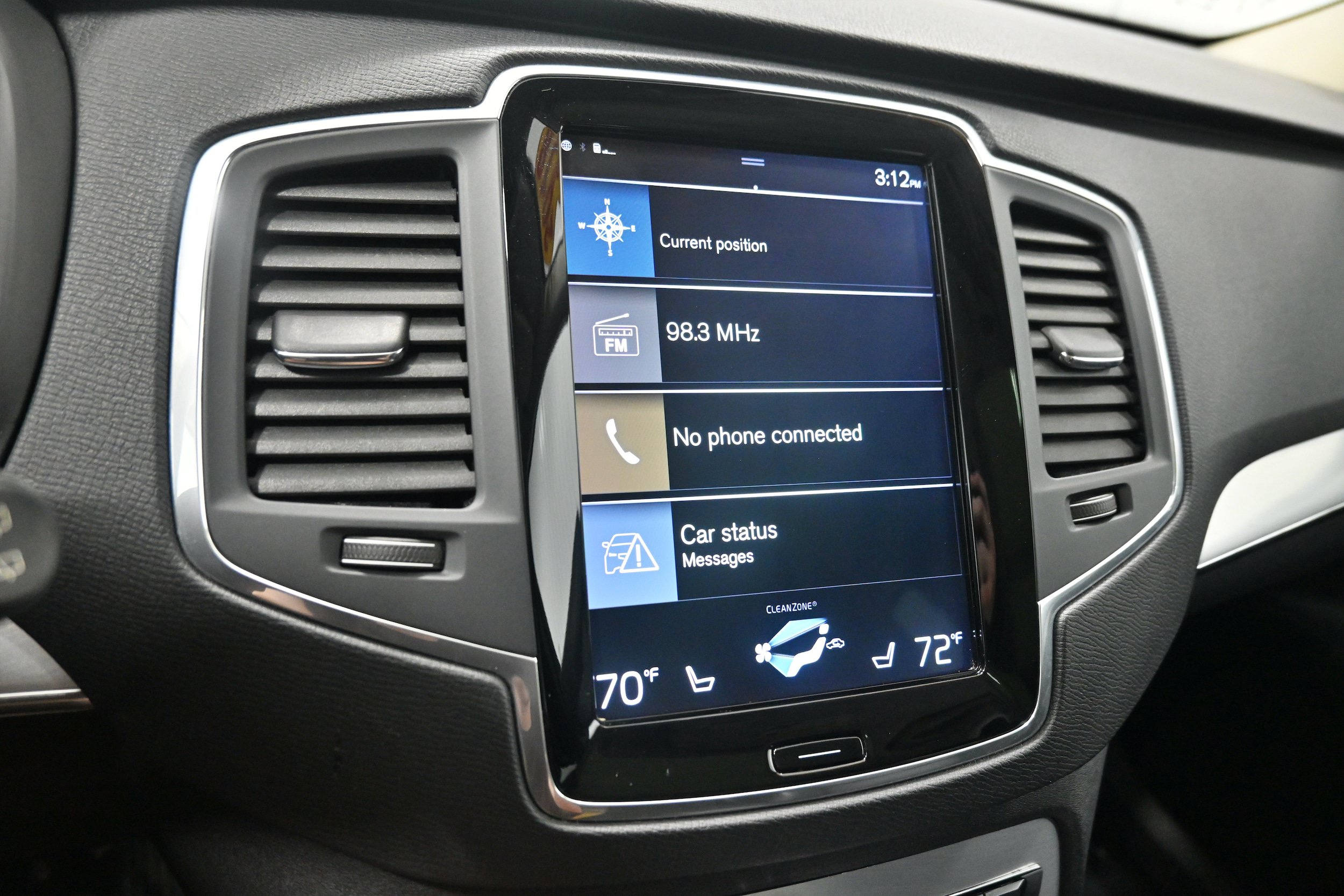 Used 2018 Volvo XC90 T5 Momentum AWD/4WD image 9
