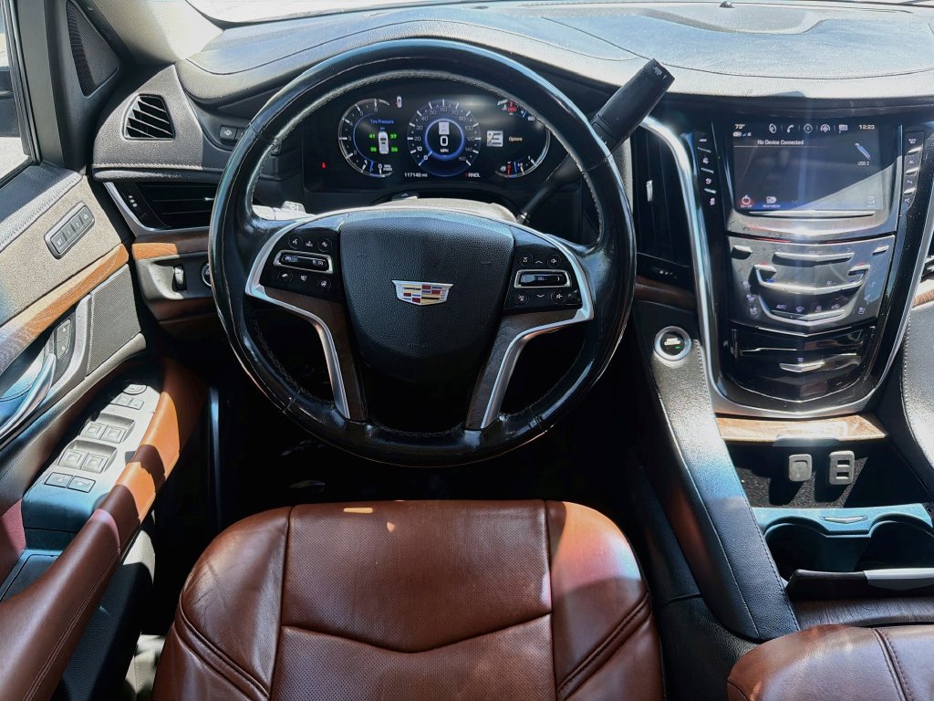 Used 2018 Cadillac Escalade ESV Luxury RWD image 18