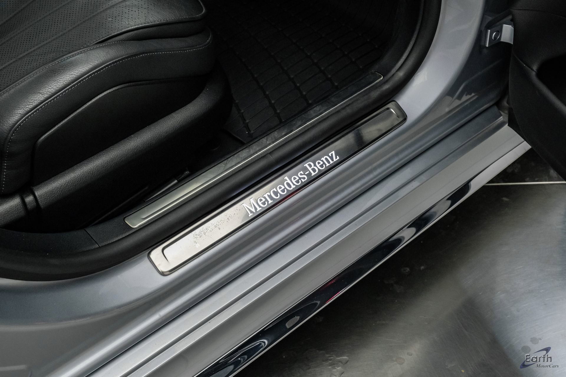 Used 2022 Mercedes-Benz S 580 4MATIC Sedan w/ AMG Line Package image 61