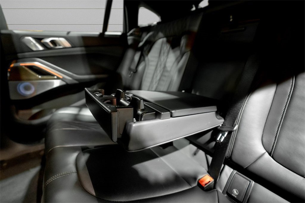 Used 2021 BMW X6 M50i w/ Executive Package image 32