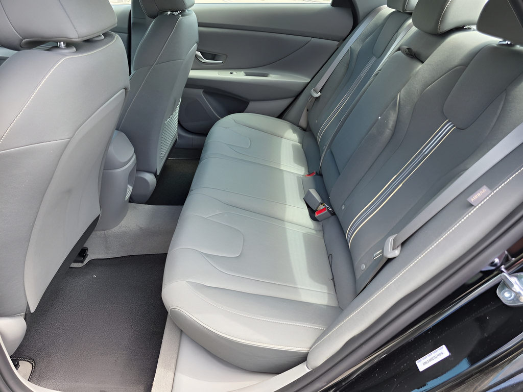 New 2026 Hyundai Elantra SEL Sport Premium FWD image 11