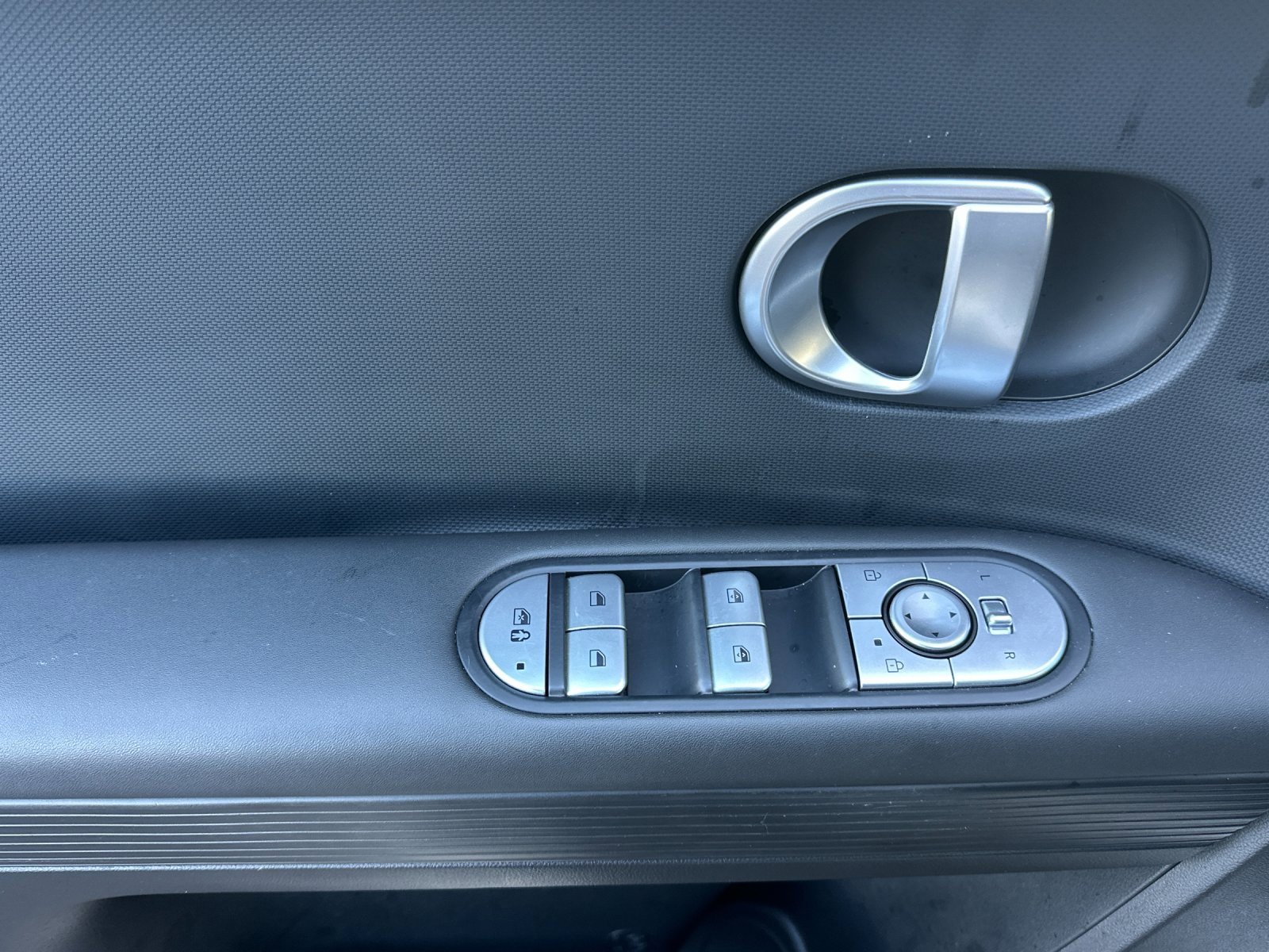 Used 2024 Hyundai Ioniq 5 SEL image 11