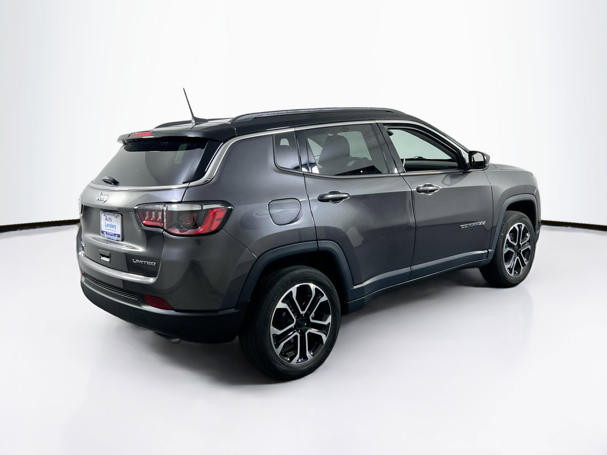 Used 2022 Jeep Compass Limited AWD/4WD image 5