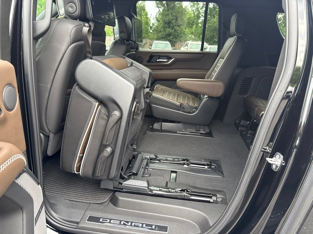 Used 2025 GMC Yukon XL Denali Ultimate AWD/4WD image 55