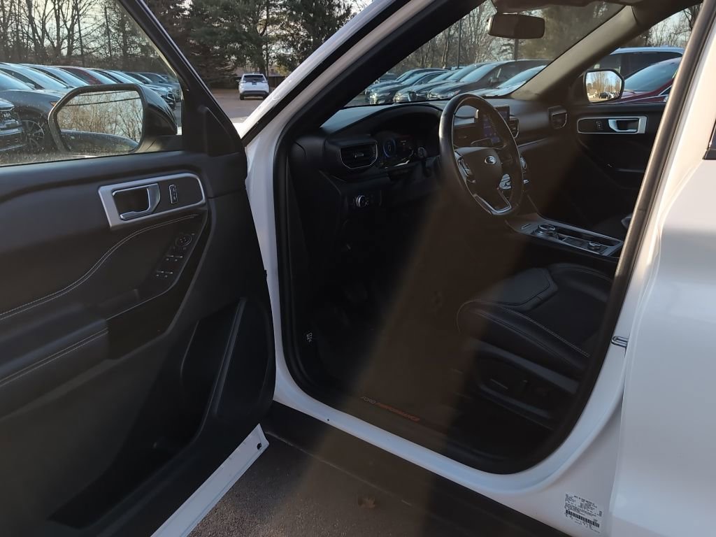 Used 2022 Ford Explorer ST image 56