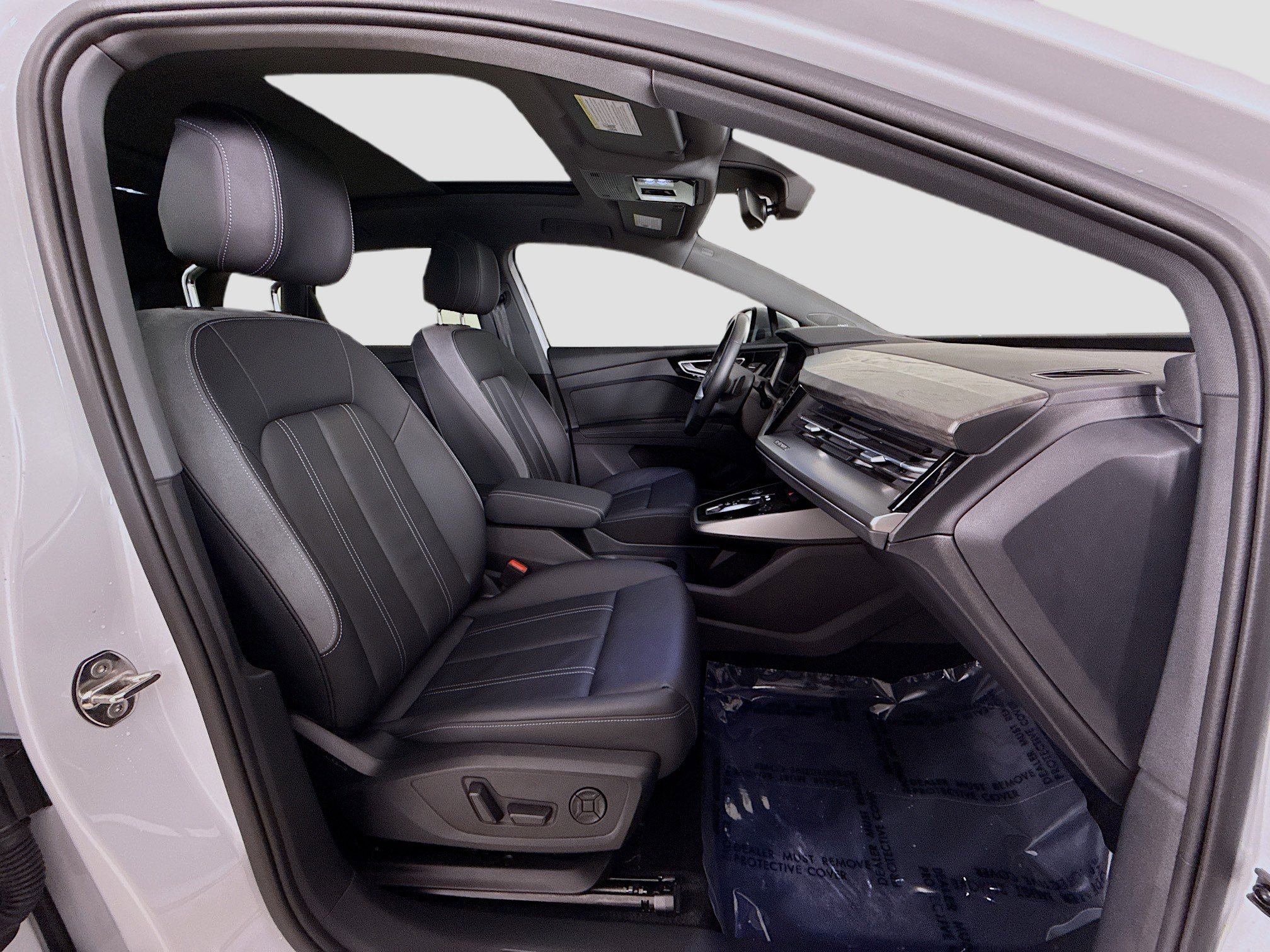 Used 2023 Audi Q4 e-tron Premium Plus w/ Premium Plus image 30