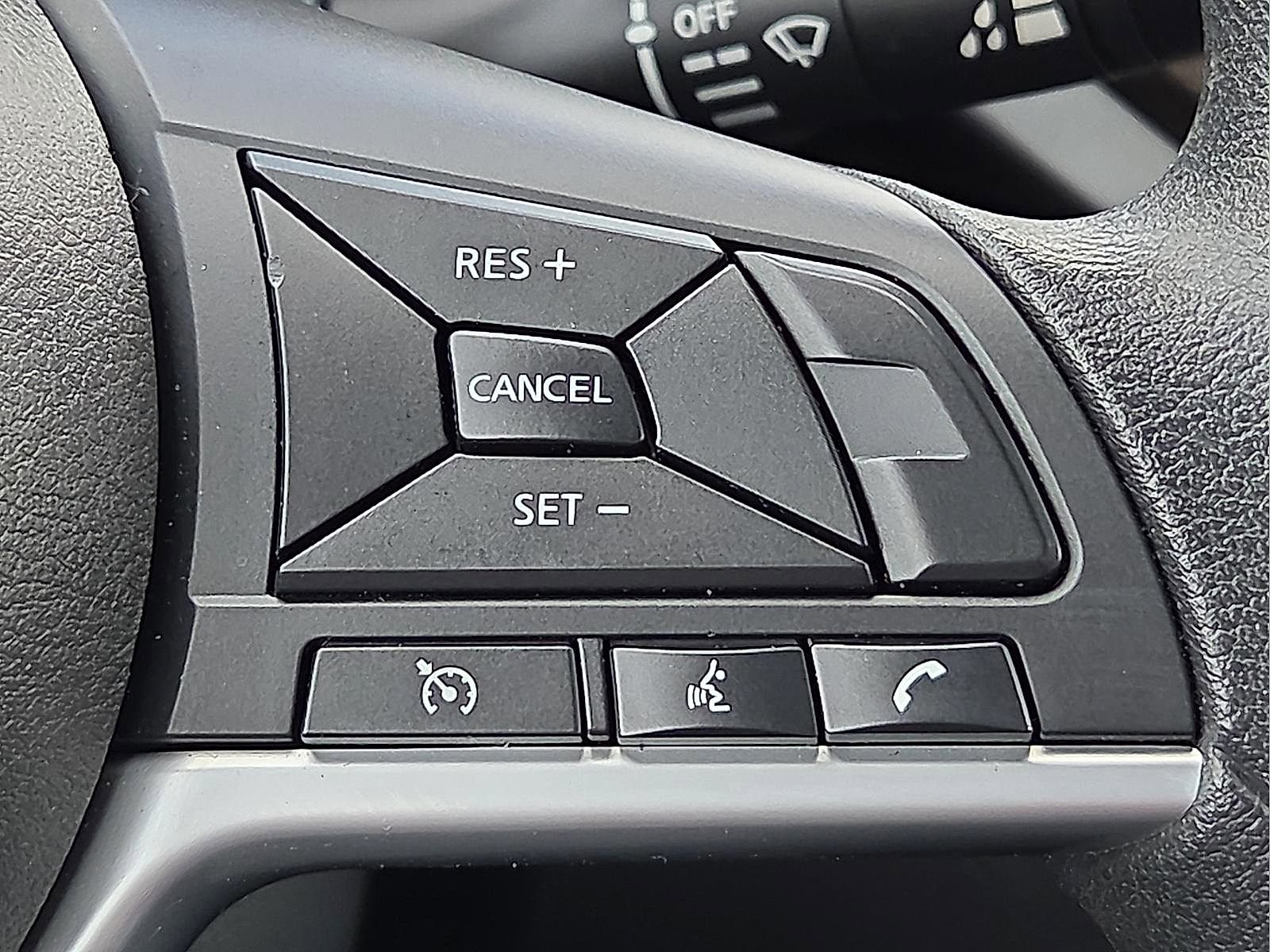 Used 2025 Nissan Altima 2.5 SV FWD image 19
