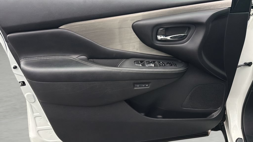 Used 2016 Nissan Murano SL AWD/4WD image 20