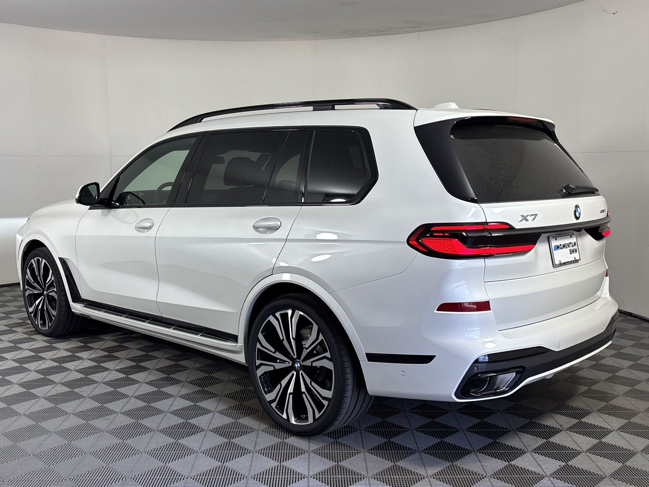 New 2027 BMW X7 xDrive40i w/ Executive Package AWD/4WD image 3