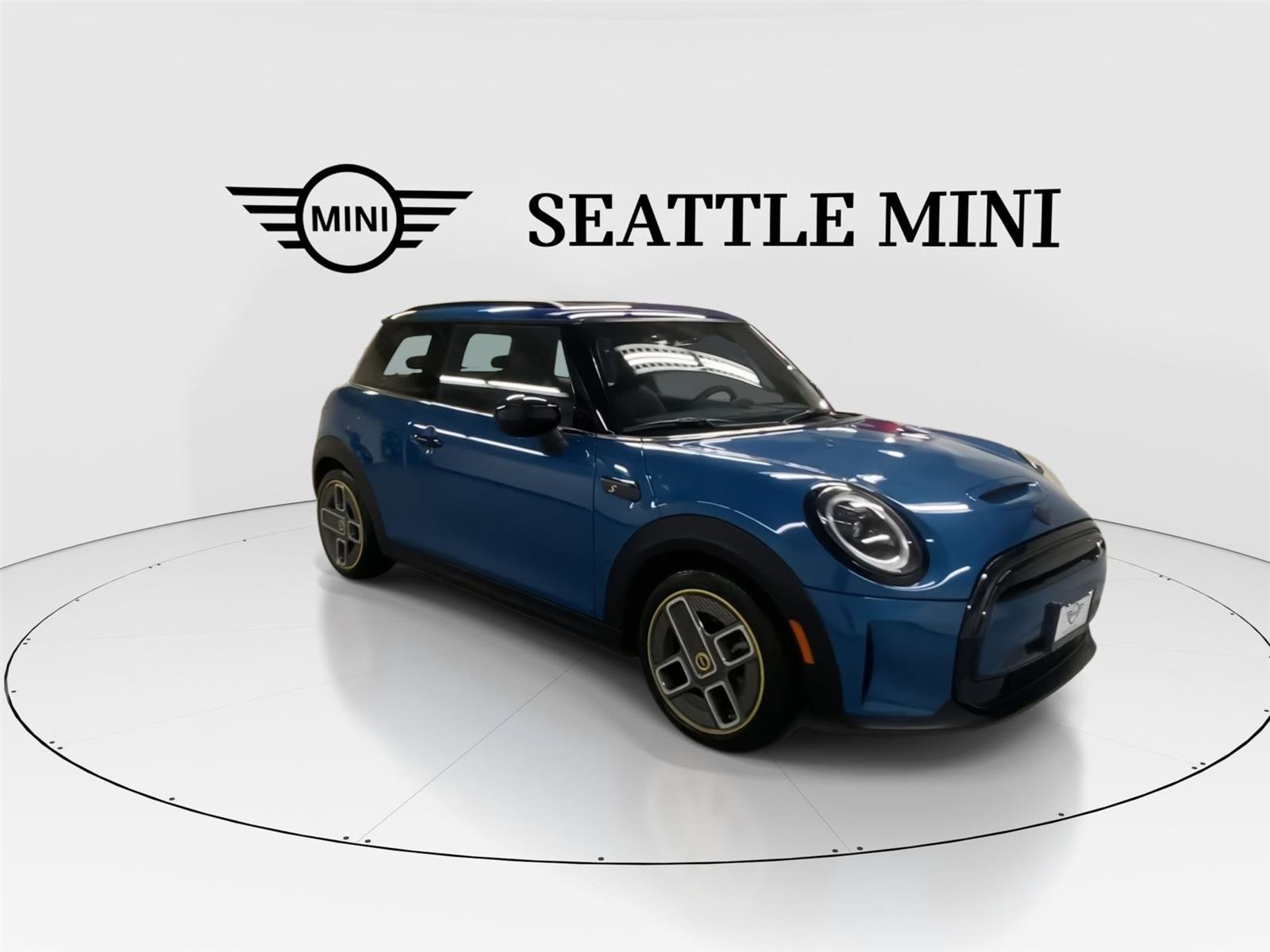 Certified 2024 MINI Cooper SE FWD image 2