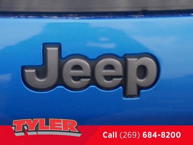 Used 2021 Jeep Cherokee Trailhawk image 18