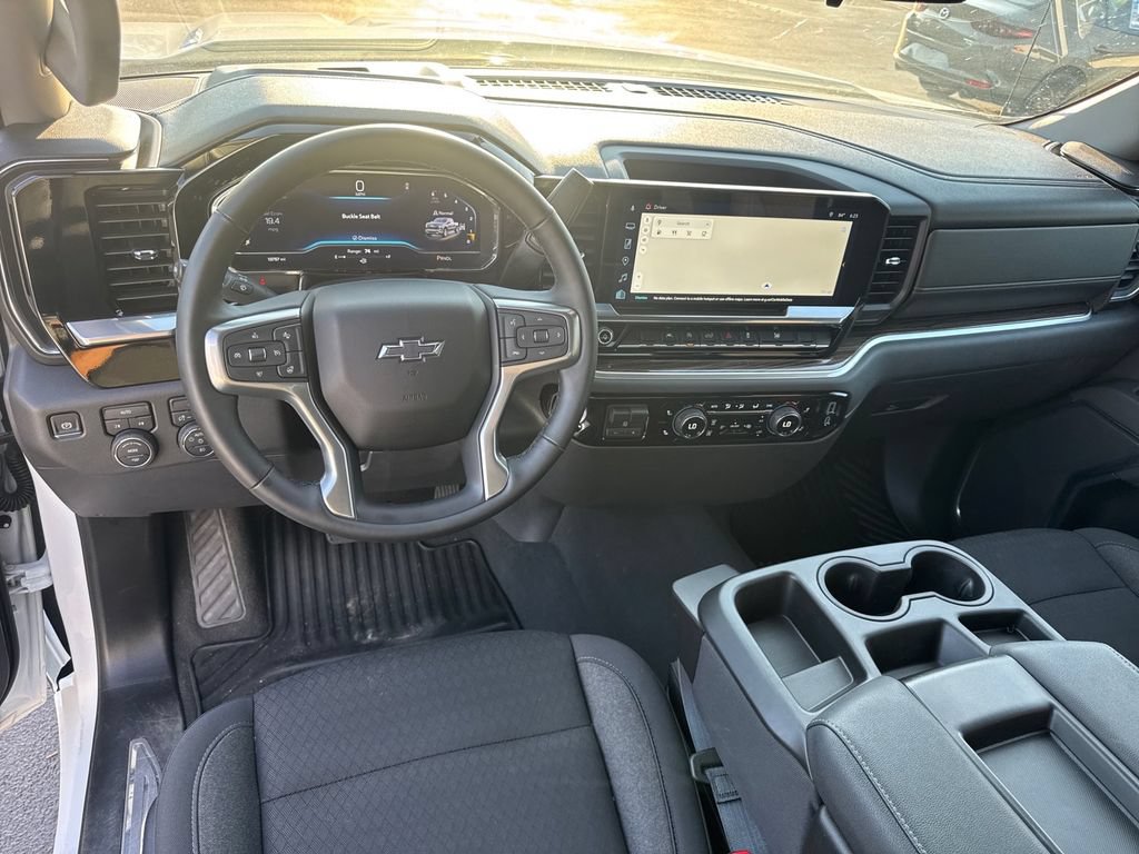 Used 2025 Chevrolet Silverado 1500 RST AWD/4WD image 18