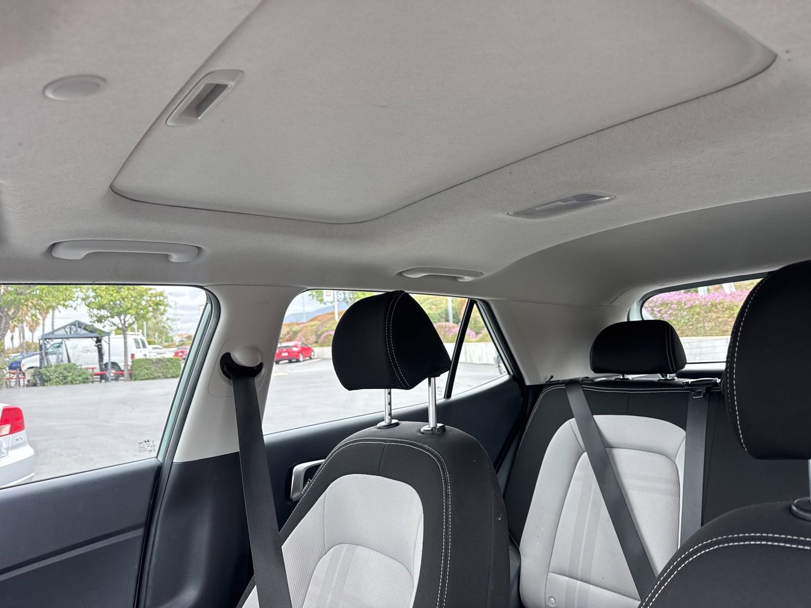 Used 2025 Hyundai Venue SEL FWD image 19