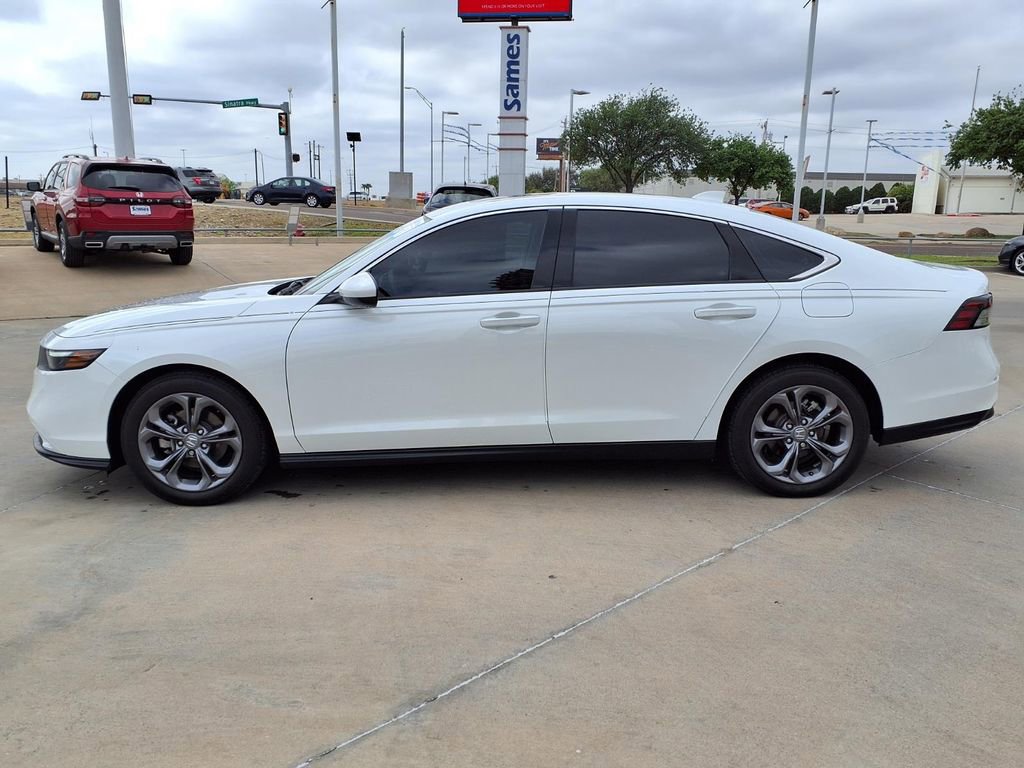 Used 2024 Honda Accord EX image 4