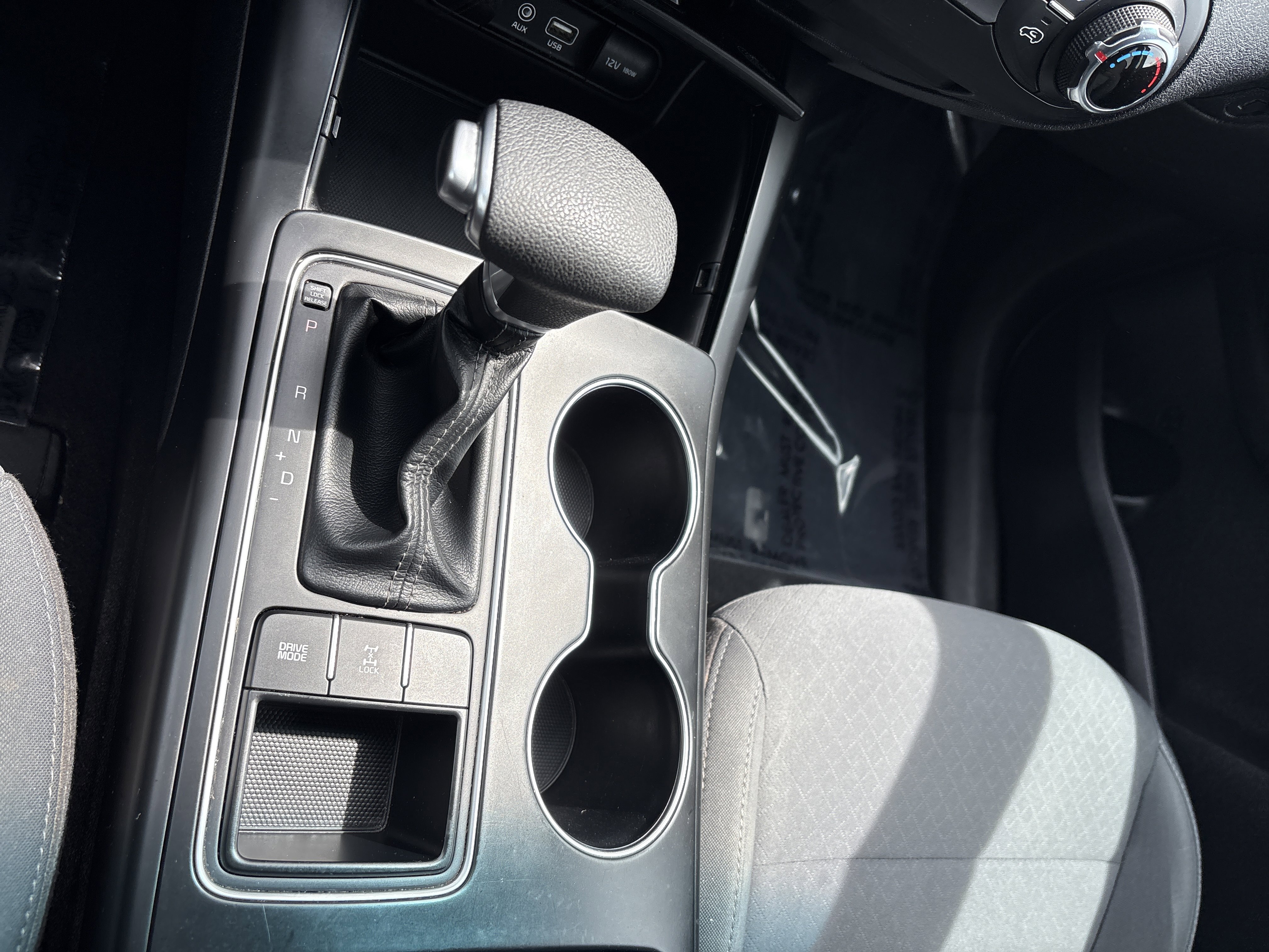 Used 2019 Kia Sorento LX image 29