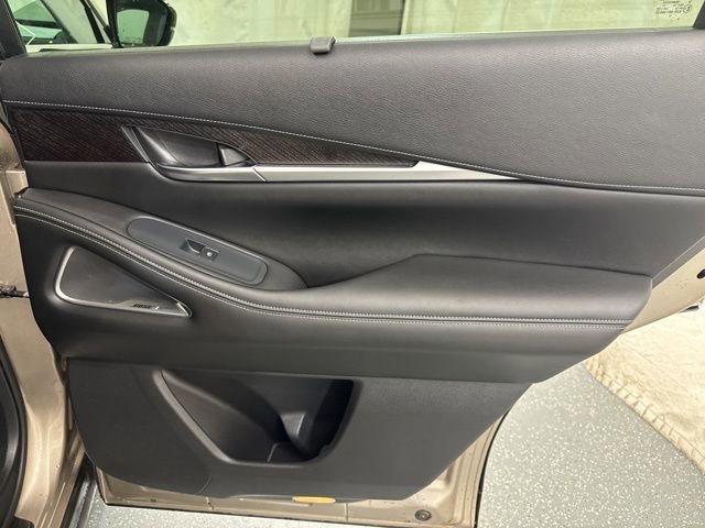 Used 2023 INFINITI QX60 Sensory AWD/4WD image 11