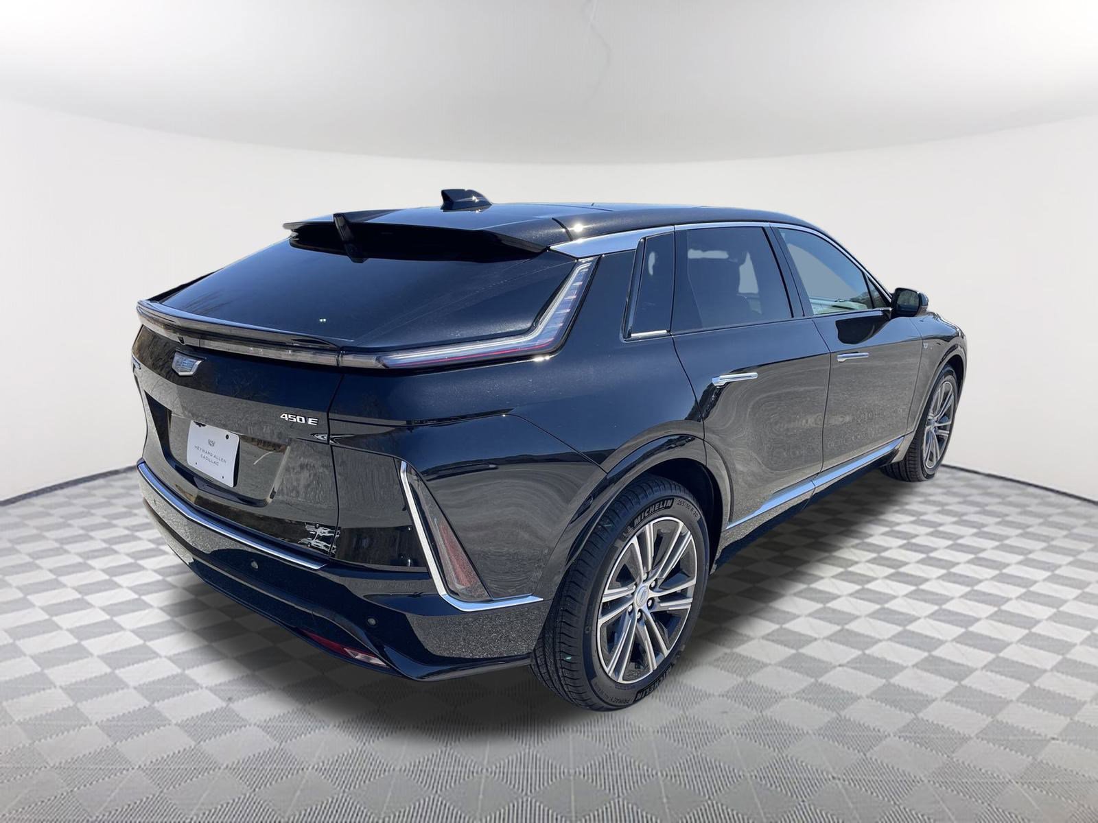 New 2025 Cadillac Lyriq Luxury image 8