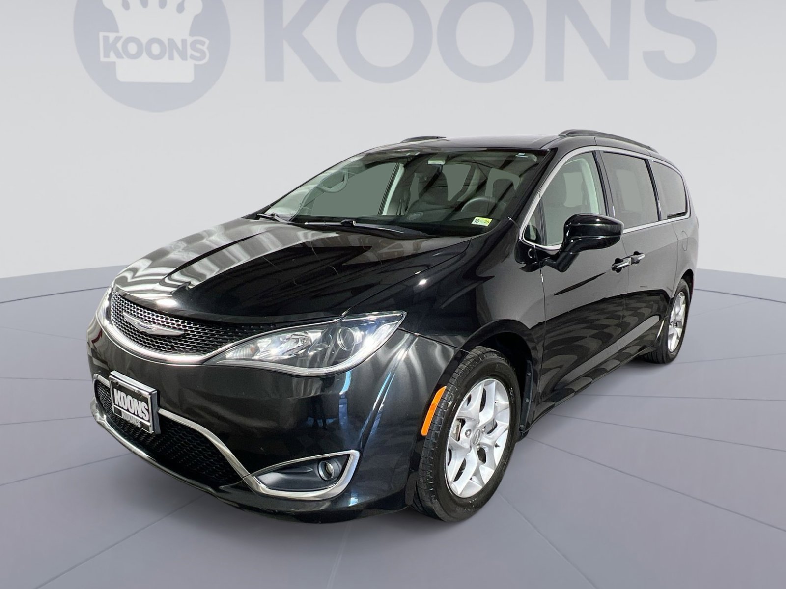 Used 2018 Chrysler Pacifica Touring Plus w/ Tire & Wheel Group