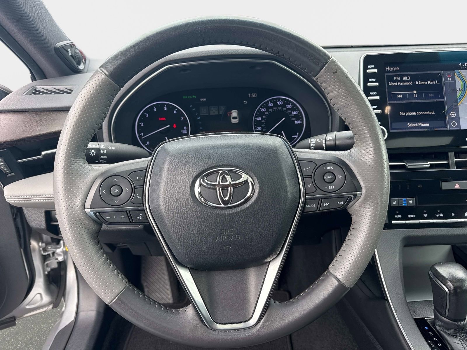 Used 2020 Toyota Avalon Limited image 27