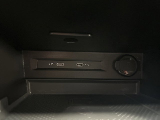 Used 2024 Volkswagen Tiguan SE R-Line image 31