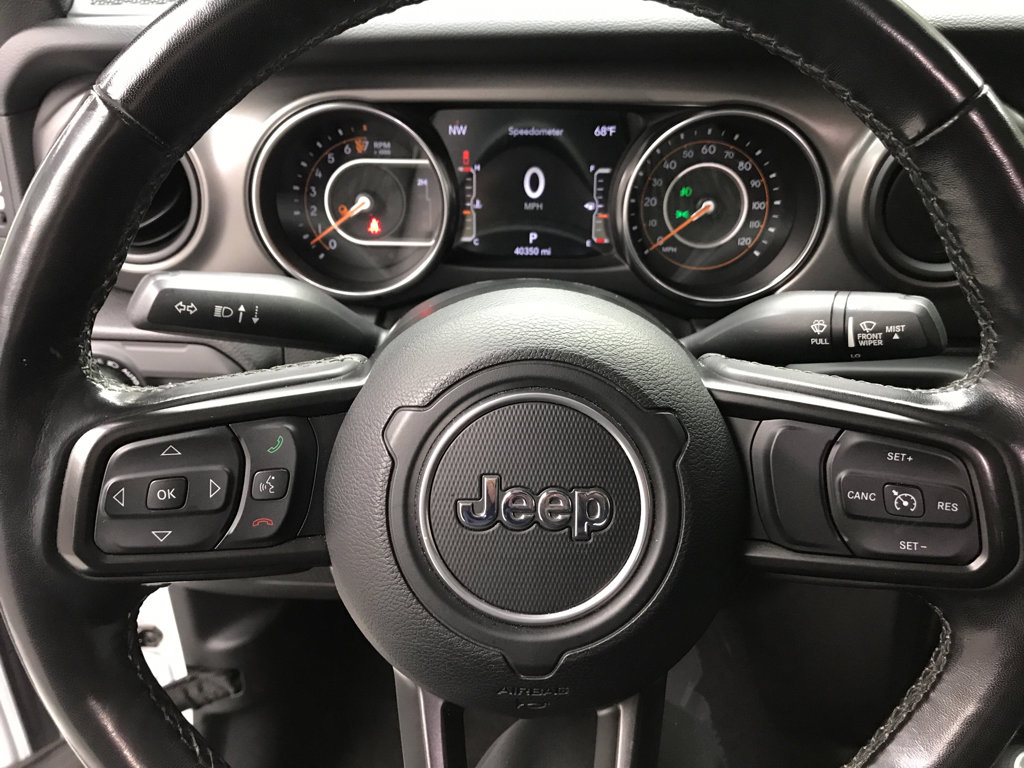 Used 2021 Jeep Gladiator Willys image 11