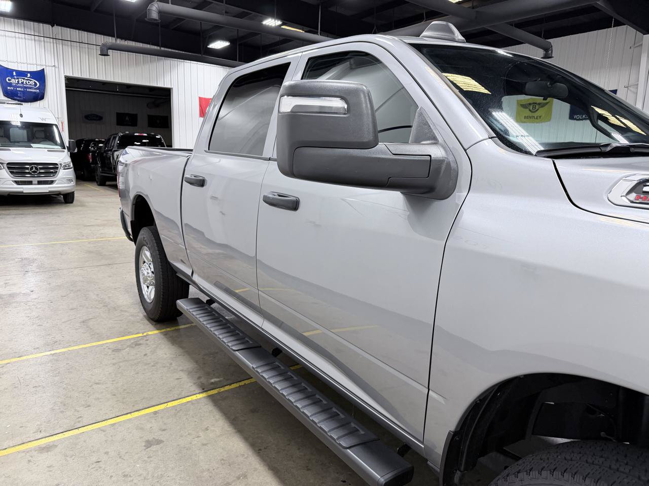 Used 2024 RAM 2500 Tradesman w/ Chrome Appearance Group AWD/4WD image 19