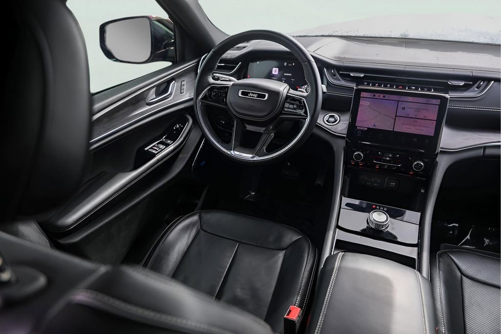 Used 2022 Jeep Grand Cherokee Overland image 30