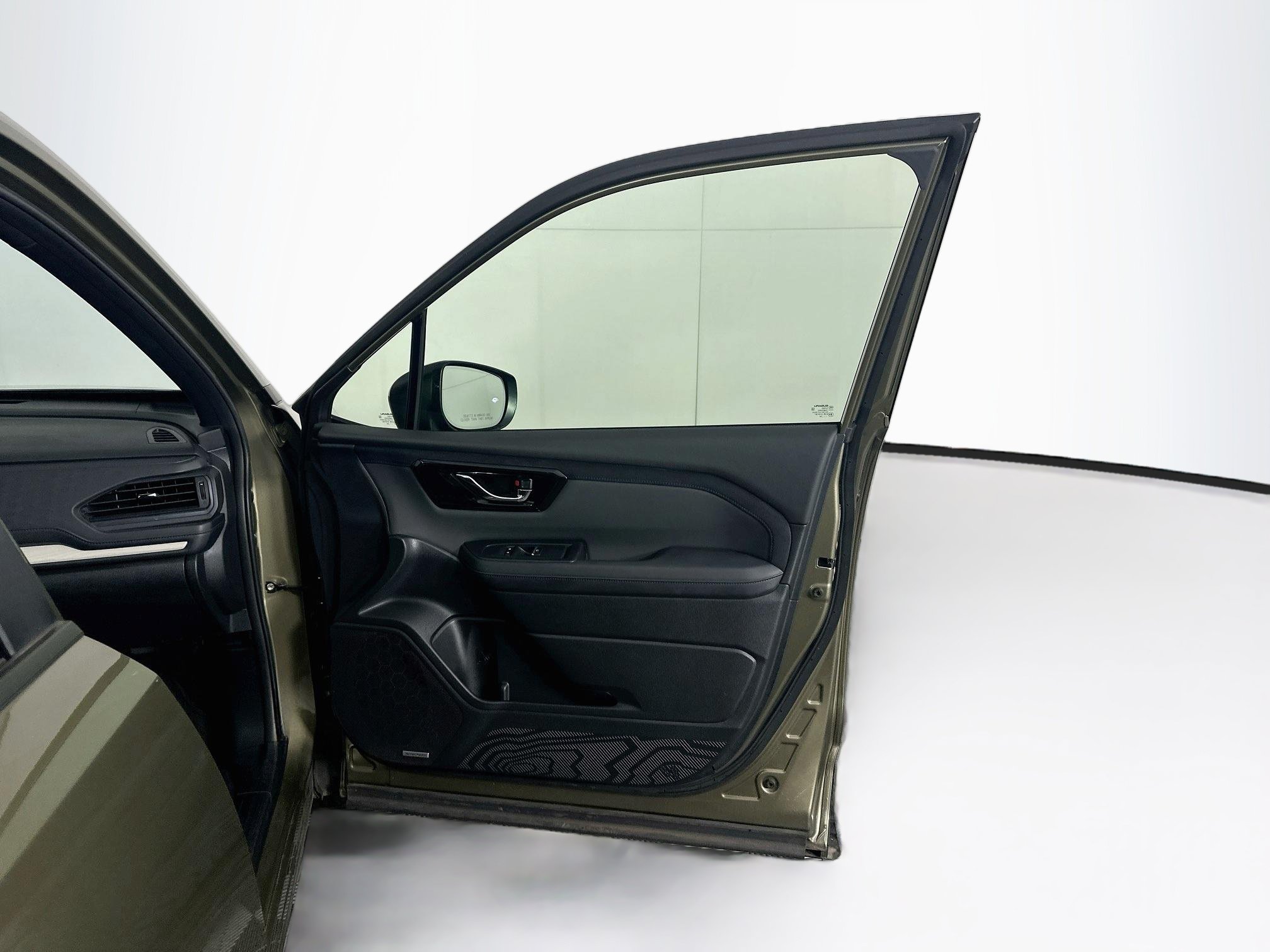 Used 2025 Subaru Forester Limited AWD/4WD image 34