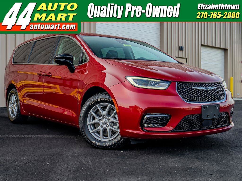 Used 2024 Chrysler Pacifica Touring-L FWD image 1