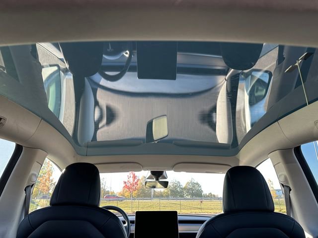 Used 2022 Tesla Model Y Performance image 12