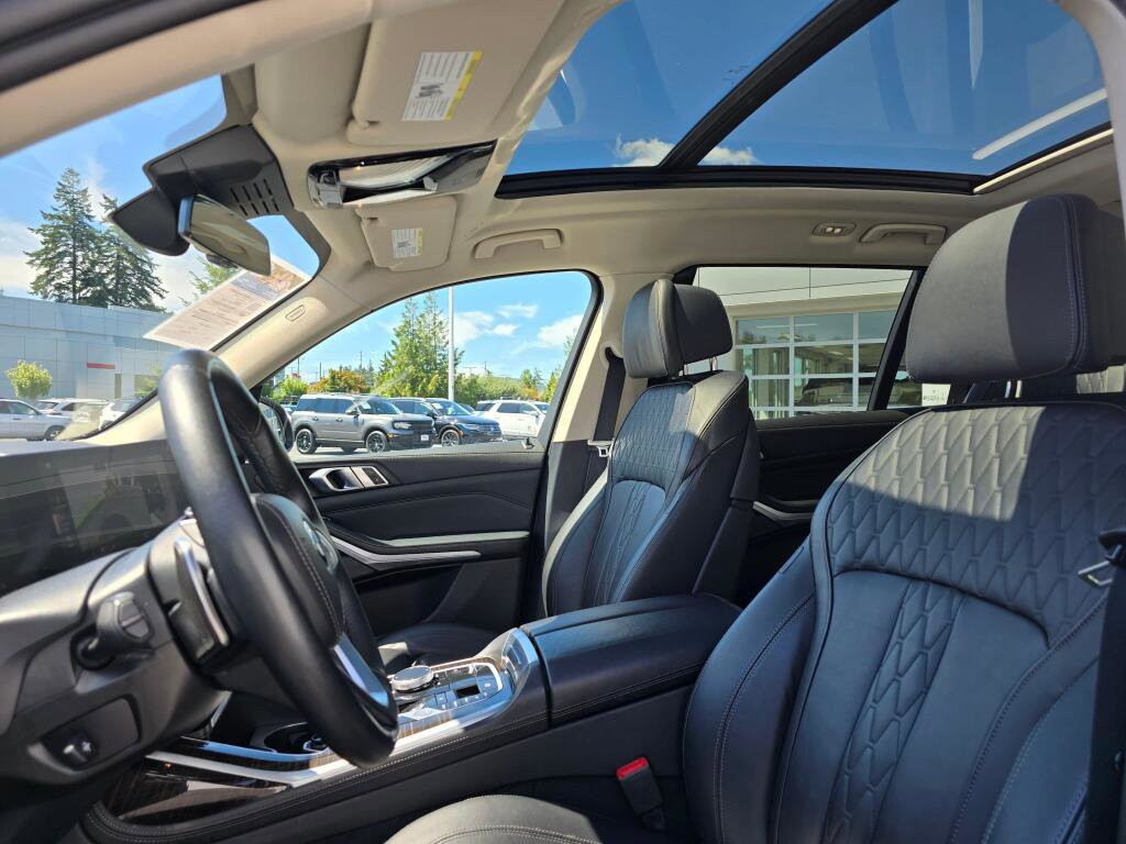 Used 2023 BMW X7 xDrive40i image 24