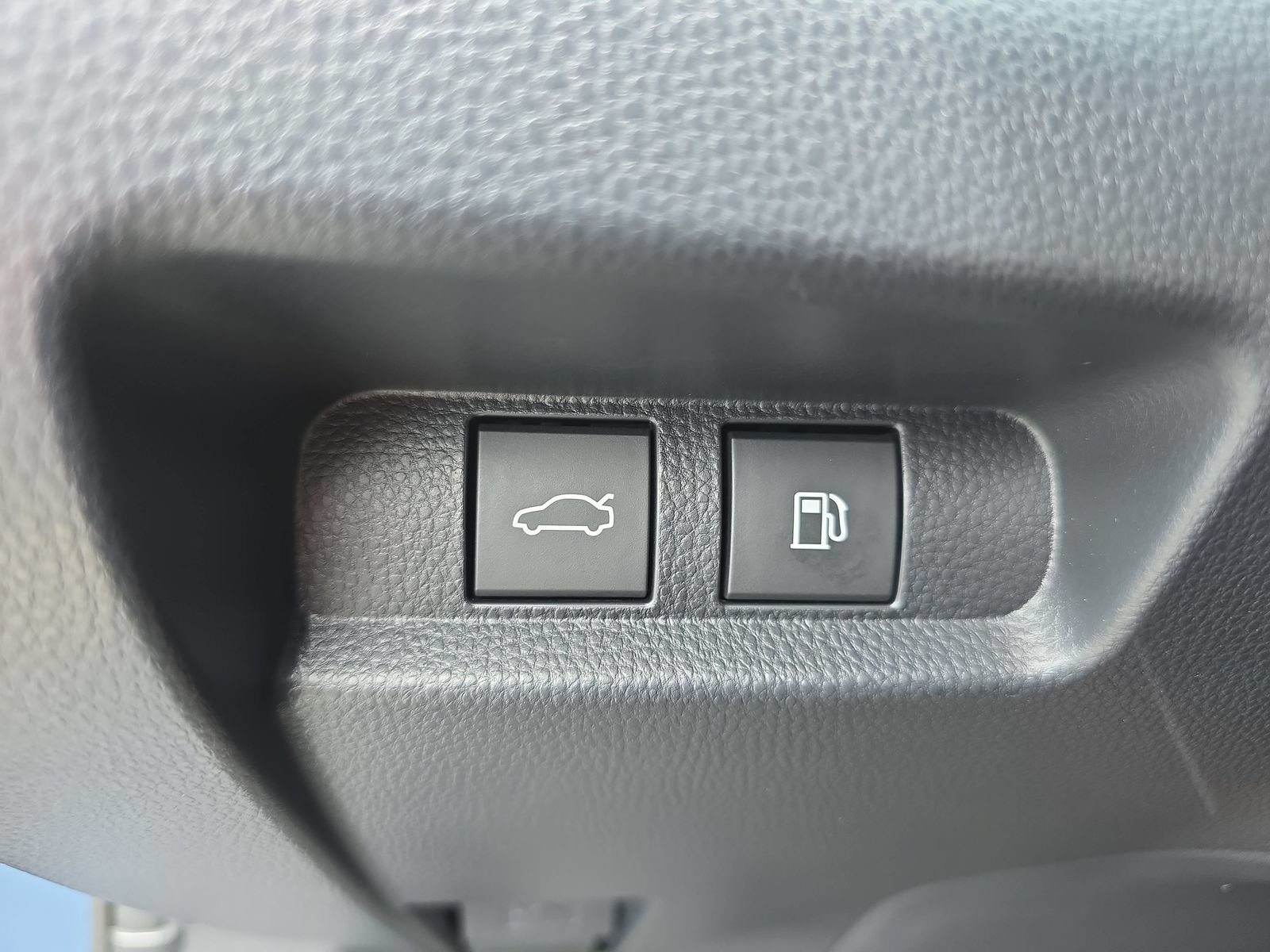 Used 2026 Toyota Crown AWD/4WD image 25