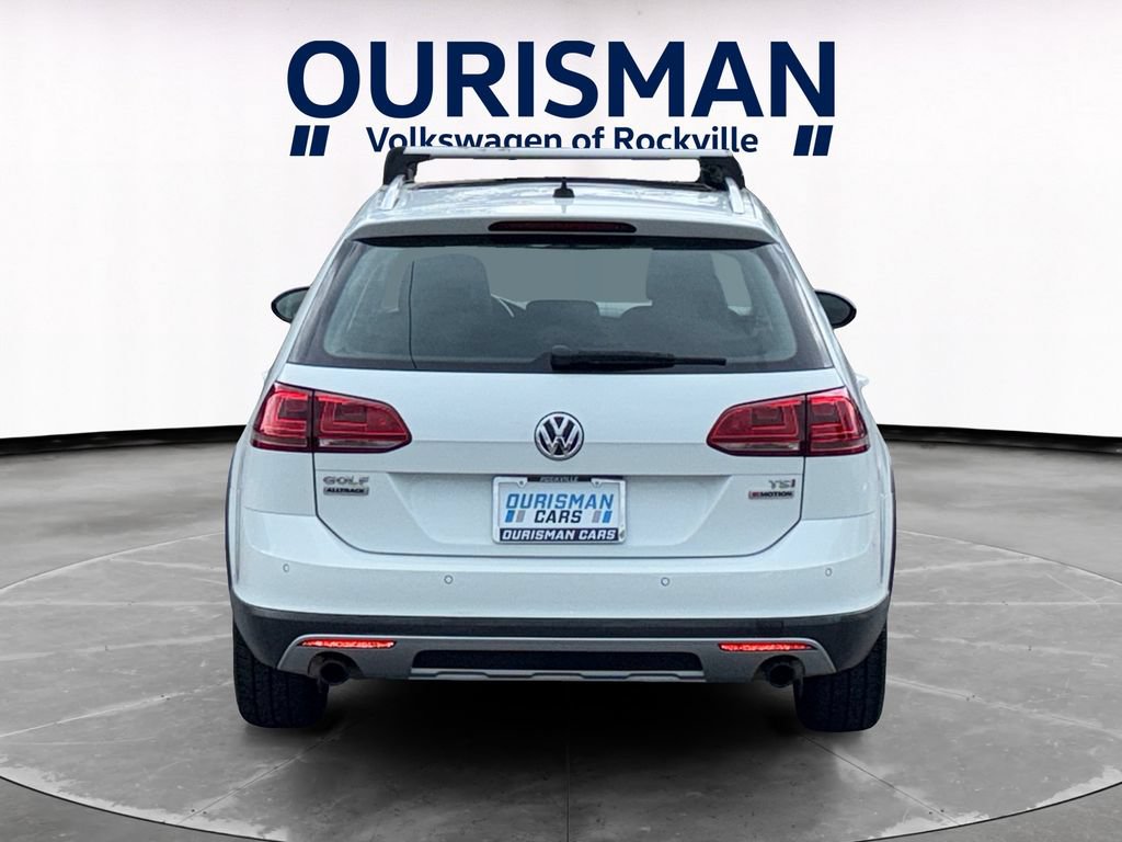Used 2017 Volkswagen Golf Alltrack SE AWD/4WD image 5
