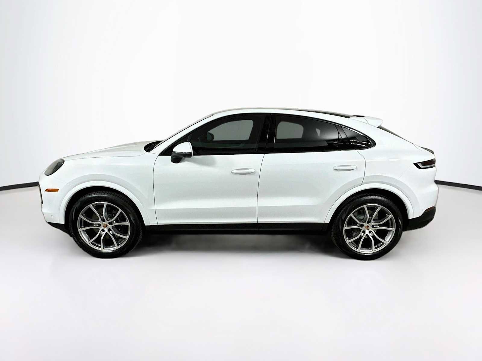 New 2026 Porsche Cayenne Coupe AWD/4WD image 2