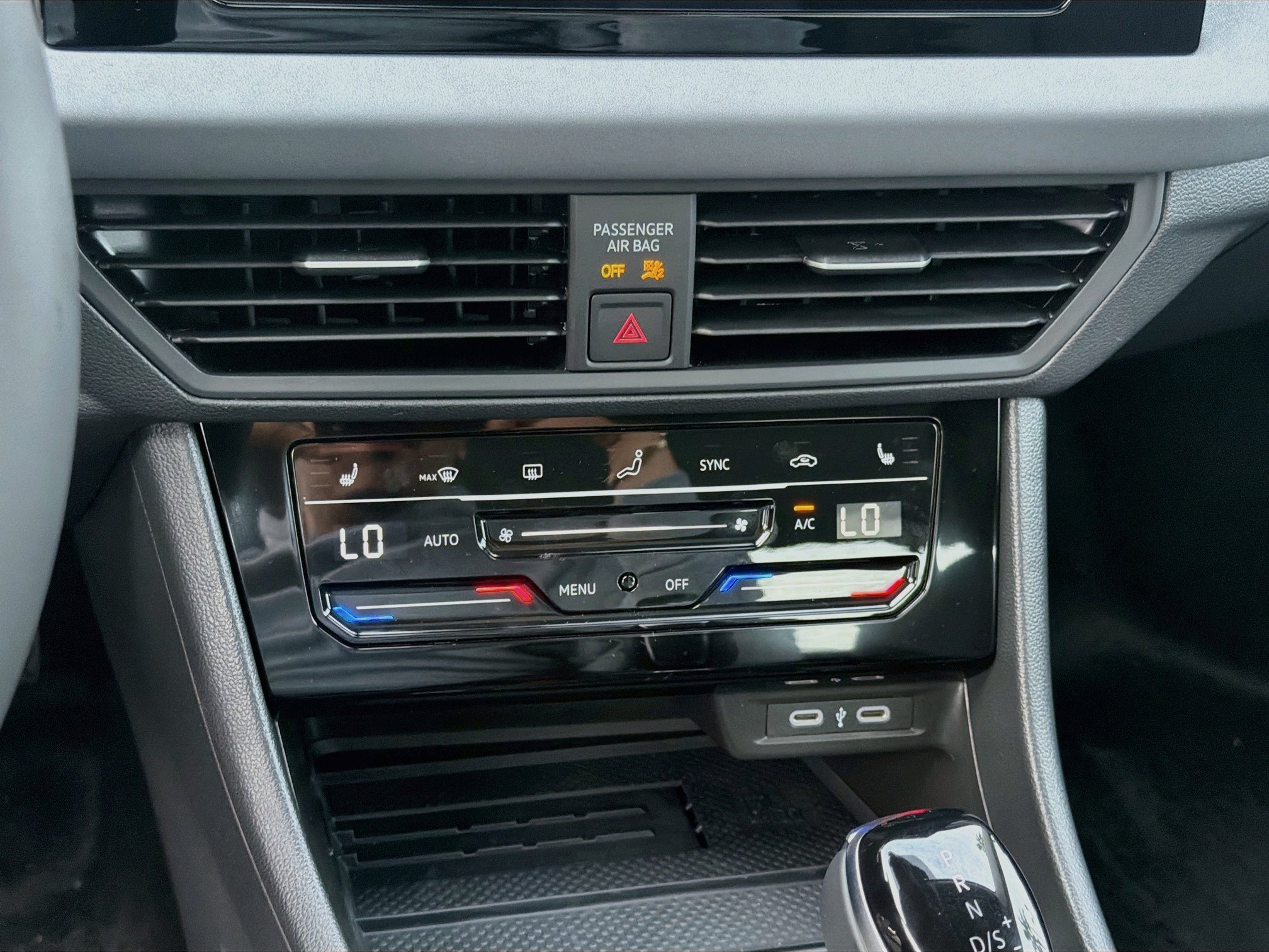 New 2027 Volkswagen Jetta SE FWD image 14