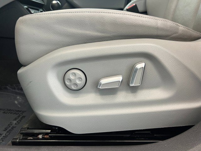 Used 2018 Audi Q3 2.0T Premium AWD/4WD image 13