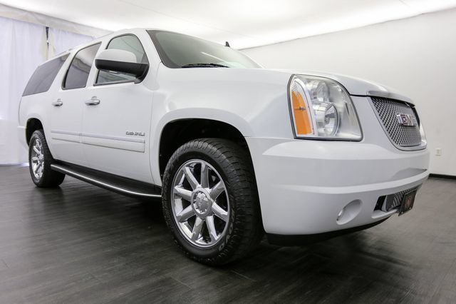 Used 2011 GMC Yukon XL Denali AWD/4WD image 30